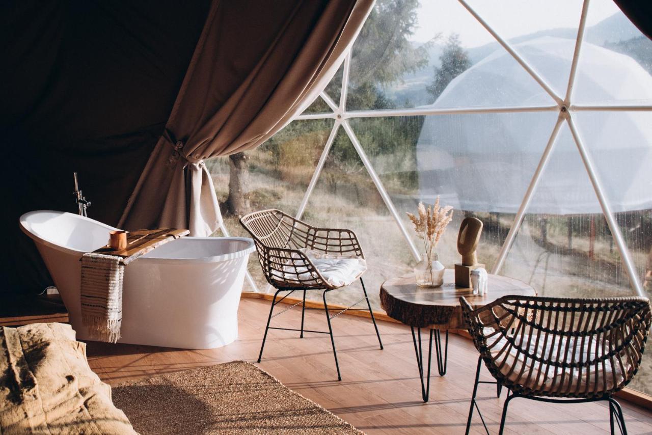 Mandra Hills Hotell Retsjka Eksteriør bilde