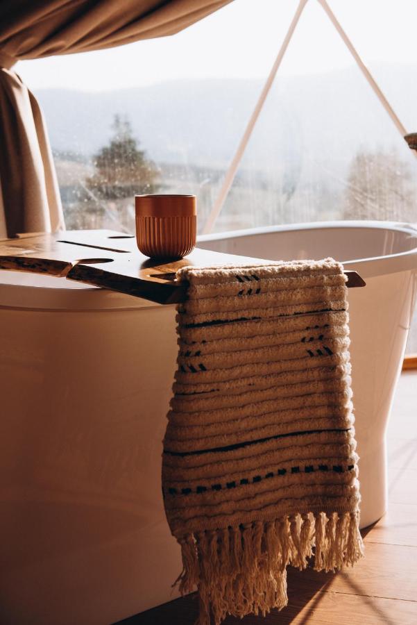 Mandra Hills Hotell Retsjka Eksteriør bilde